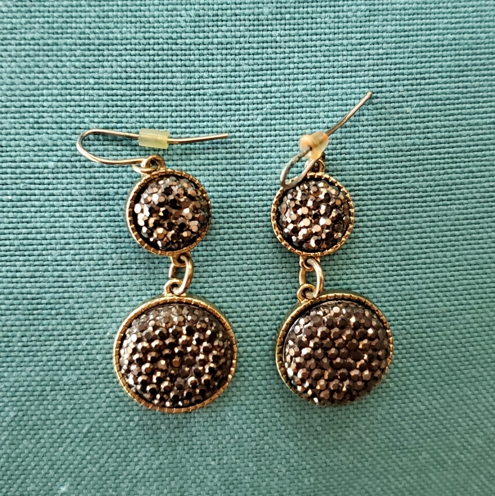 Jewelry - Picture 2 of 2